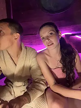 FoxStudioSex online show from 10.19.25