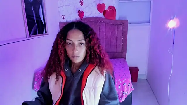 Snapshot of candela_ruiz chatting on 09.17.25 candela ruiz online show from 09.17.25