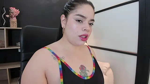 Snapshot of sunnypaytton chatting on 09.17.25 sunnypaytton online show from 09.17.25