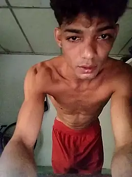 Snapshot of Brayanellatino chatting on 03.16.26 Brayanellatino online show from 03.16.26