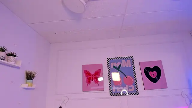 Zoe Lynch  online show from 02.02.26