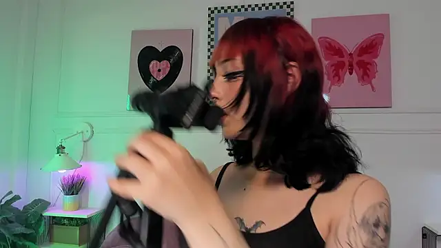 Zoe Lynch  online show from 03.16.26