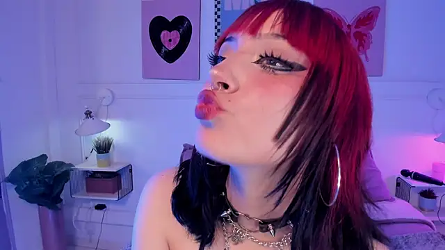 Zoe Lynch  online show from 05.08.26