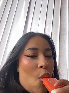 Snapshot of Zoey_thompson chatting on 09.30.25 Zoey thompson online show from 09.30.25