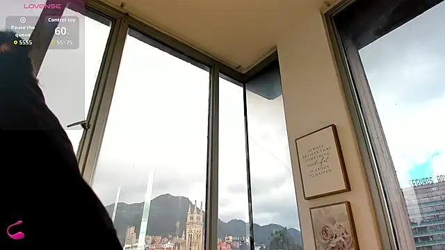 Snapshot of Zoey_thompson chatting on 10.01.25 Zoey thompson online show from 10.01.25