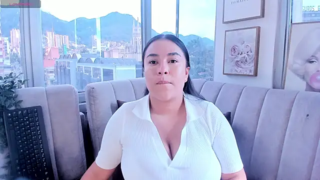 Snapshot of Zoey_thompson chatting on 10.04.25 Zoey thompson online show from 10.04.25