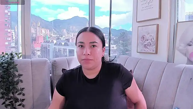 Snapshot of Zoey_thompson chatting on 10.07.25 Zoey thompson online show from 10.07.25