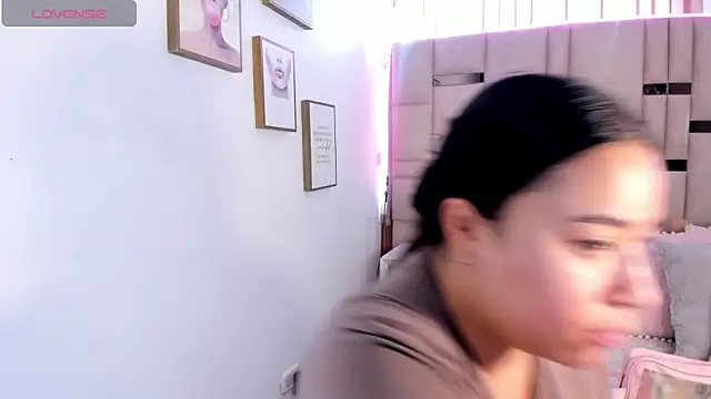 Snapshot of Zoey_thompson chatting on 10.18.25 Zoey thompson online show from 10.18.25