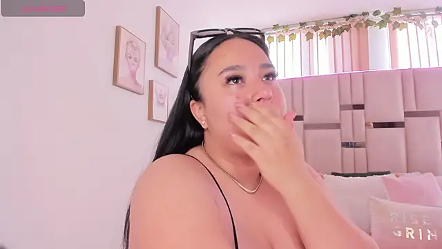 Snapshot of Zoey_thompson chatting on 12.02.25 Zoey thompson online show from 12.02.25