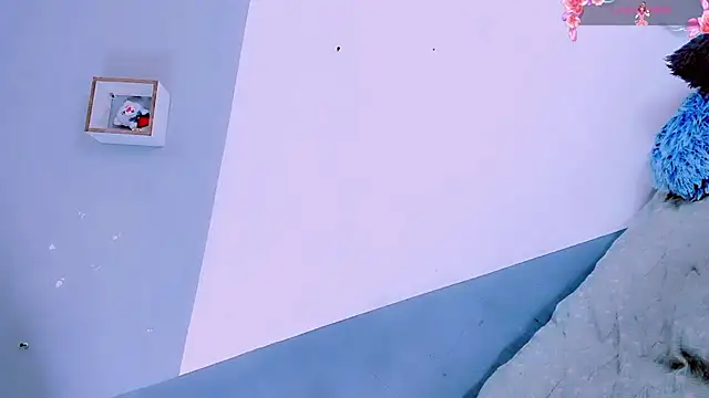 Snapshot of baby_rous chatting on 10.31.25 baby rous online show from 10.31.25