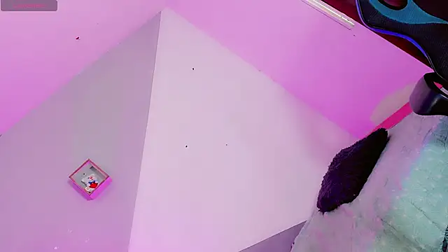 Snapshot of baby_rous chatting on 11.15.25 baby rous online show from 11.15.25