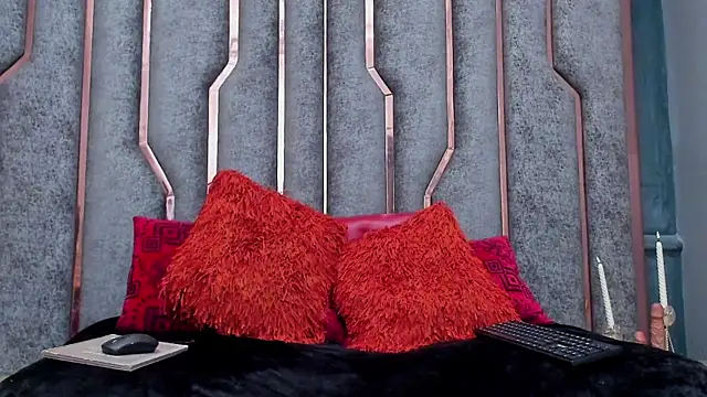 SienaFacchini online show from 12.03.25