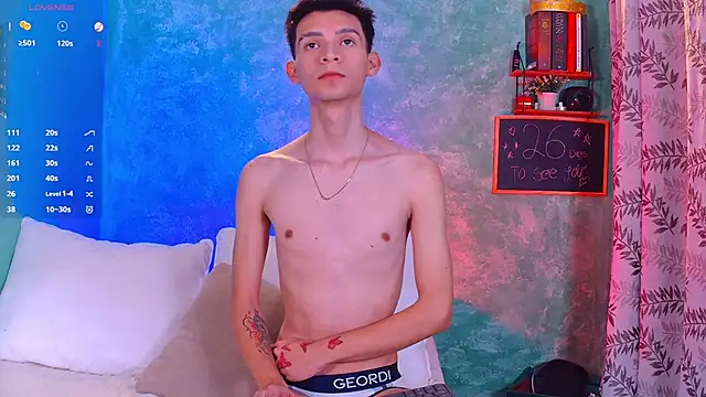 Snapshot of VicenteFerrer chatting on 09.28.25 VicenteFerrer online show from 09.28.25