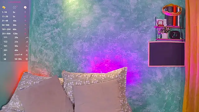 Snapshot of VicenteFerrer chatting on 11.01.25 VicenteFerrer online show from 11.01.25