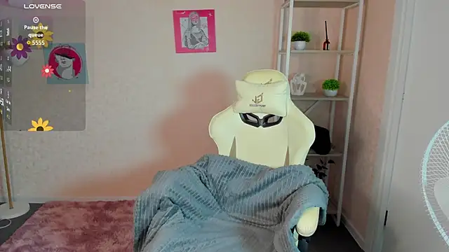 Snapshot of R0cket_bunny chatting on 09.09.25 R0cket bunny online show from 09.09.25