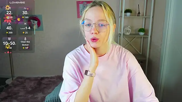 Snapshot of R0cket_bunny chatting on 09.20.25 R0cket bunny online show from 09.20.25