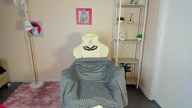 Snapshot of R0cket_bunny chatting on 10.07.25 R0cket bunny online show from 10.07.25