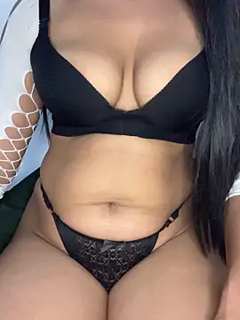 Snapshot of Akiira_00 chatting on 02.28.26 Akiira 00 online show from 02.28.26