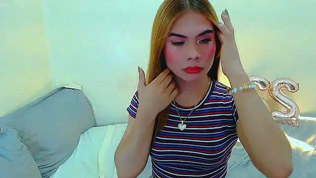 Snapshot of mikhaylahanderson chatting on 01.10.26 mikhaylahanderson online show from 01.10.26