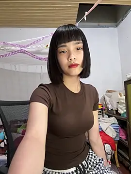 Snapshot of andymi1 chatting on 05.14.26 andymi1 online show from 05.14.26