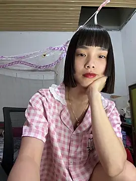 Snapshot of andymi1 chatting on 06.18.26 andymi1 online show from 06.18.26