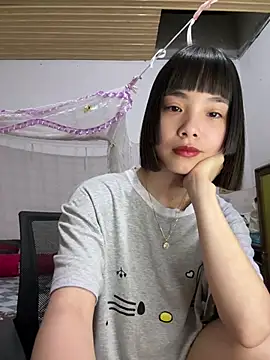 Snapshot of andymi1 chatting on 06.19.26 andymi1 online show from 06.19.26