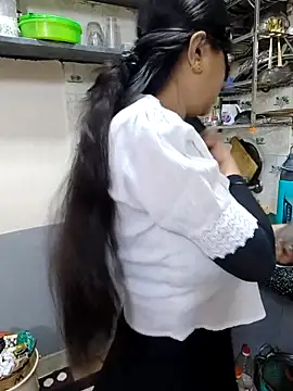 Snapshot of Queen_Nightt chatting on 10.14.25 Queen Nightt online show from 10.14.25