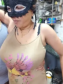 Snapshot of Queen_Nightt chatting on 12.17.25 Queen Nightt online show from 12.17.25