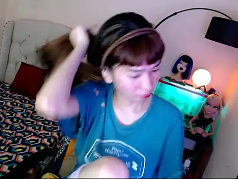 ShantalFoxxy  online show from 11.04.25