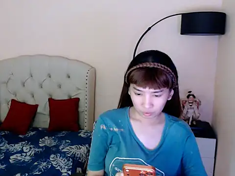 ShantalFoxxy  online show from 06.04.26