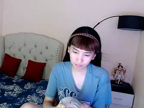 ShantalFoxxy  online show from 06.11.26