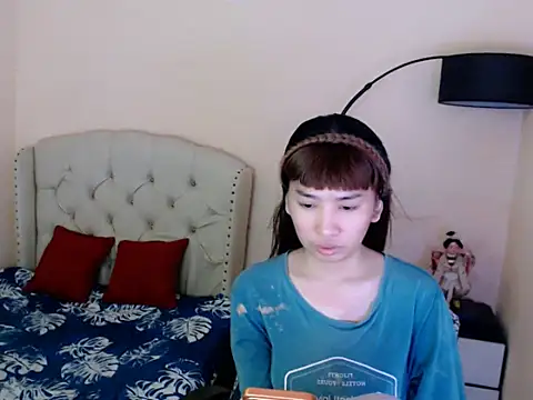 ShantalFoxxy  online show from 06.18.26