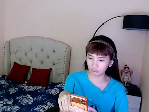 ShantalFoxxy  online show from 06.19.26