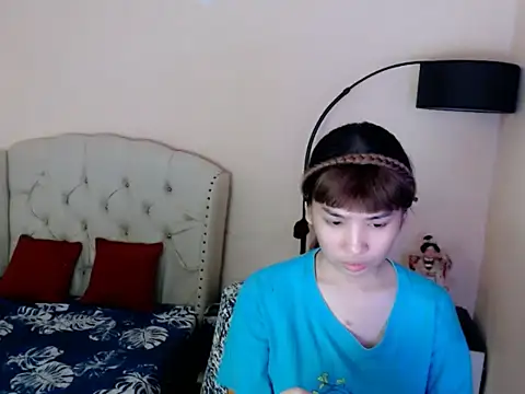 ShantalFoxxy  online show from 07.17.26
