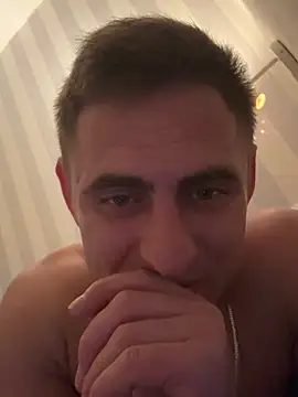 Snapshot of GOOPYlove chatting on 01.15.26 GOOPYlove online show from 01.15.26