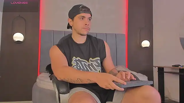 Liam walk  online show from 03.18.26