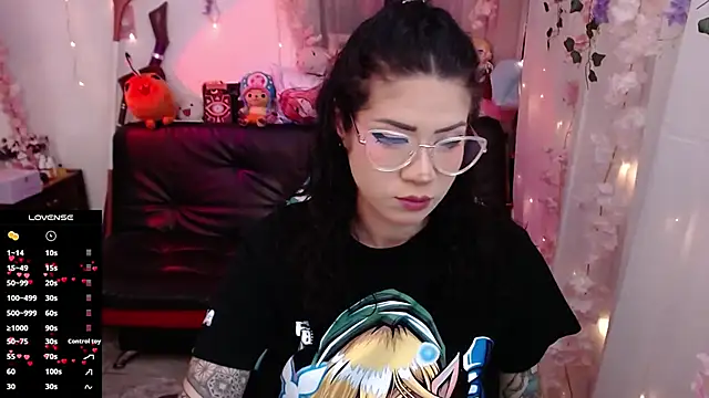 jadedelux  online show from 09.19.25