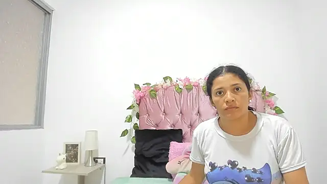 ivy moon05 online show from 09.30.25