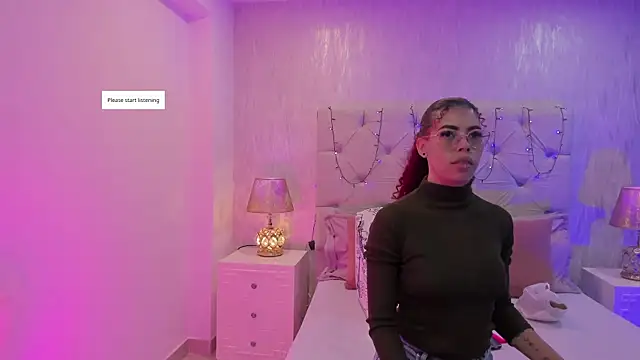 Pamelamiler   online show from 09.19.25