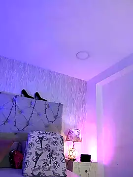 Pamelamiler   online show from 12.15.25