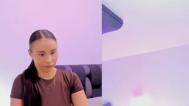 Snapshot of maily_zanss chatting on 06.19.26 maily zanss online show from 06.19.26