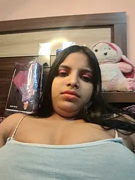 Maahhii 2 online show from 04.29.26