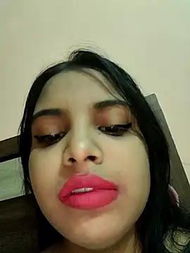 Maahhii 2 online show from 05.05.26