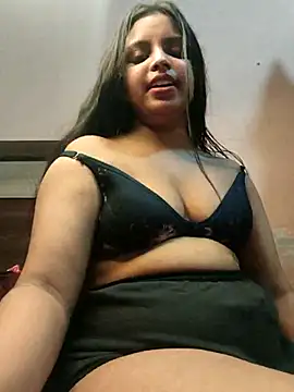 Maahhii 2 online show from 05.14.26