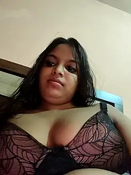 Maahhii 2 online show from 07.30.26