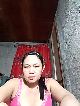 Snapshot of Everleigh_mom chatting on 10.25.25 Everleigh mom online show from 10.25.25