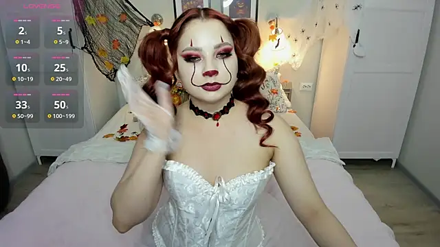 Snapshot of AuroraBell chatting on 10.31.25 AuroraBell online show from 10.31.25