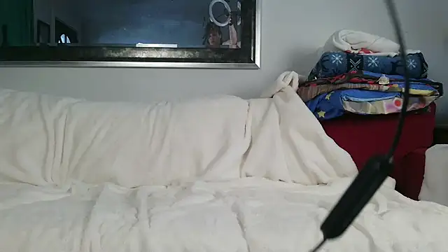 Snapshot of MamaFoxxx911 chatting on 03.20.26 MamaFoxxx911 online show from 03.20.26