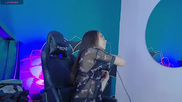 RavennMoonn online show from 03.04.26