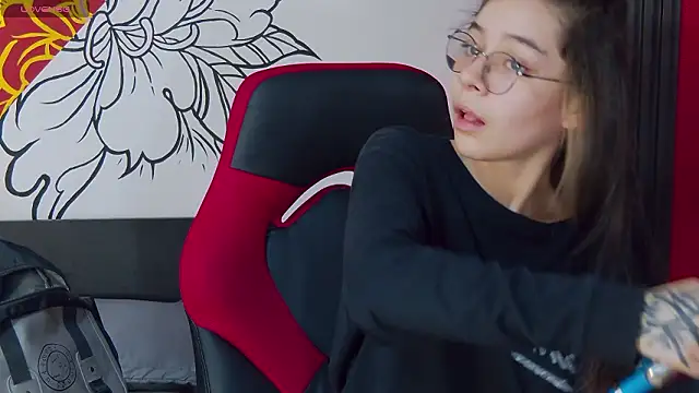 RavennMoonn online show from 03.09.26